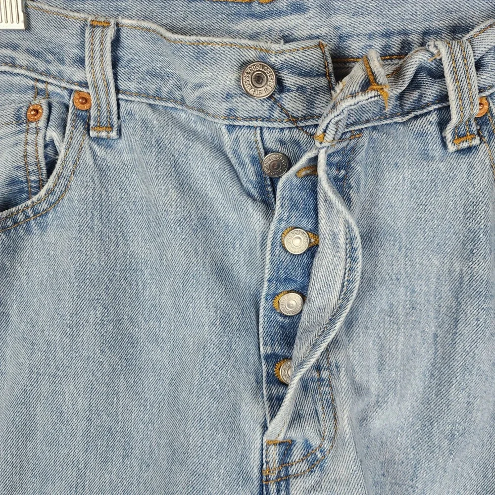 Levis these levi